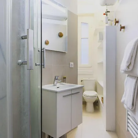Charming With Balcony -2br-4p- Madeleine דירה פריז